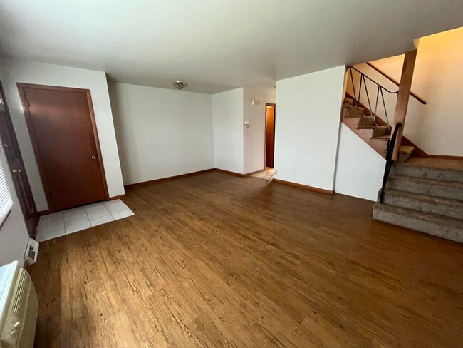 Building Photo - 8142 W Howard Ave