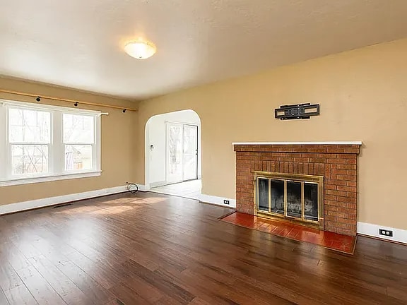 Building Photo - 302 Pacific Terrace