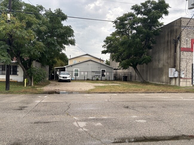 Building Photo - 8416 La Porte Rd