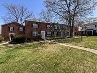 Building Photo - 2575 Iverson St