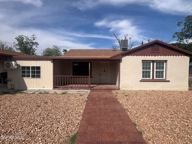 Building Photo - 8405 Pinon St
