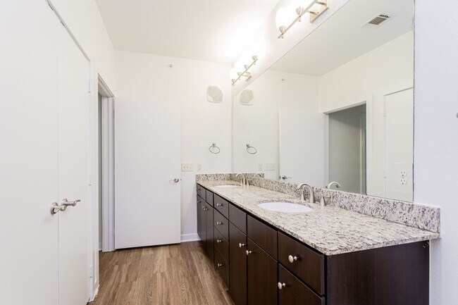 Building Photo - 1900 Barton Springs Rd