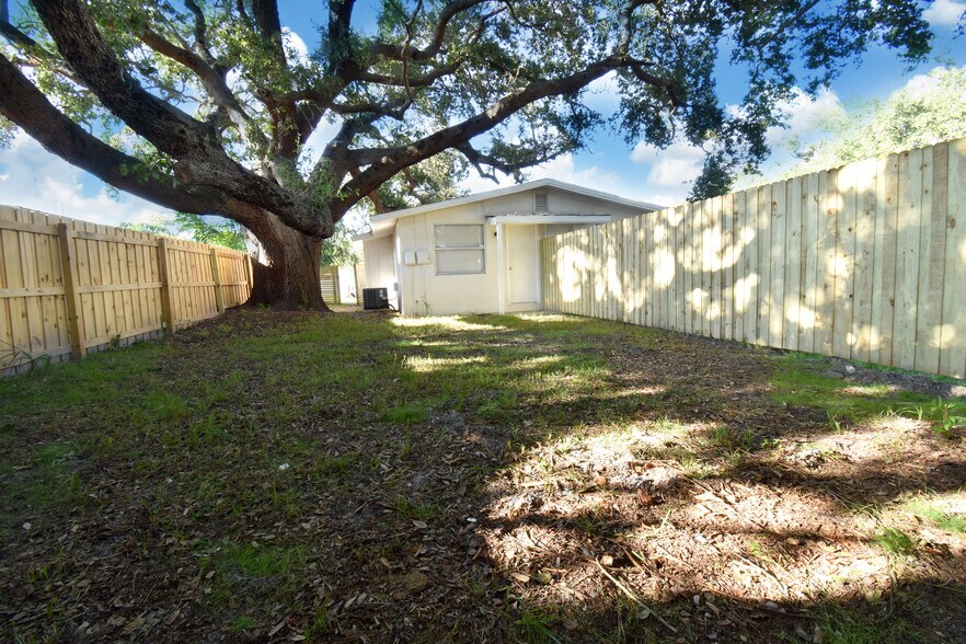 Building Photo - 639 Dogwood Ct