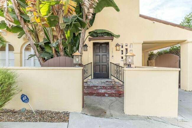 Building Photo - 6252 Commodore Sloat Dr