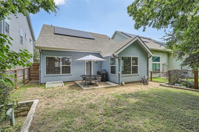Building Photo - 301 W Stassney Ln