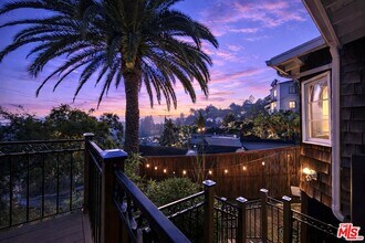 Building Photo - 2431 N Gower St