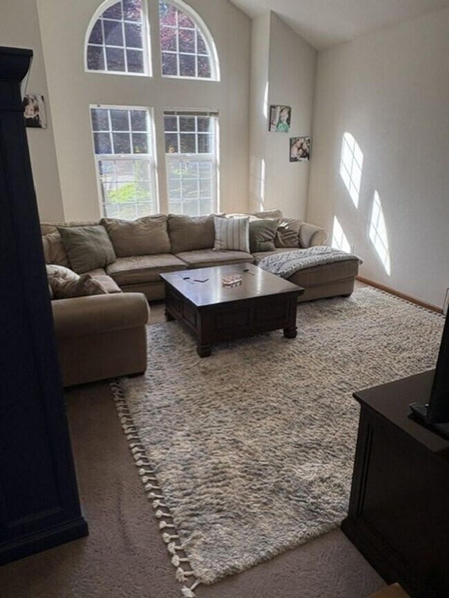 Building Photo - Relax and Unwind in This Beautiful Gig Harbor Rental