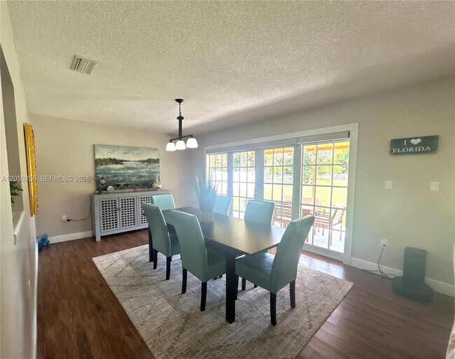 Building Photo - 416 Bayberry Dr