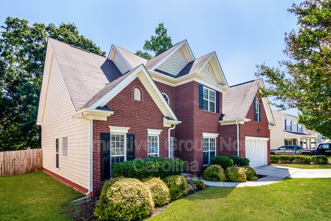 Building Photo - 113 Margaret Hoffman Dr