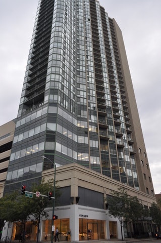 Building Photo - 111 W Maple St