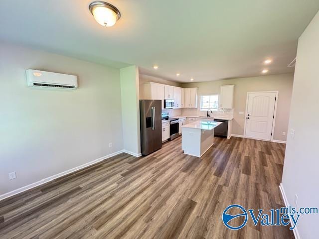 Building Photo - 121 Foster Wy Dr