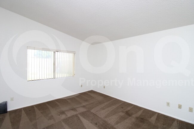 Building Photo - 4026 W Avenida Del Sol