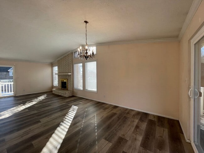 Building Photo - Spacious House on the Northeast Bench in Orem