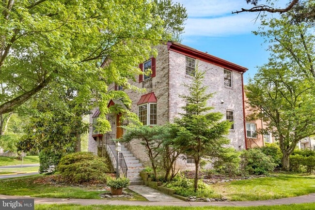 Building Photo - 10401 Courthouse Dr