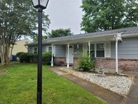 Building Photo - 932 Gossman Dr