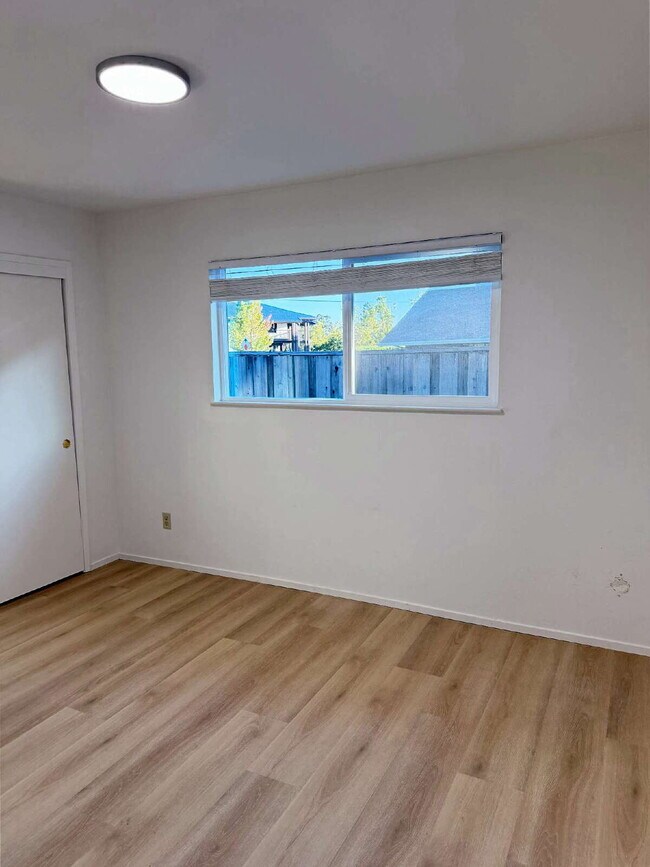 Building Photo - 2BD/1BA Single-Level Home Near Sonoma Plaza | Available Now!