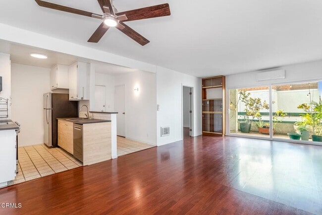 Building Photo - 355 S Los Robles Ave