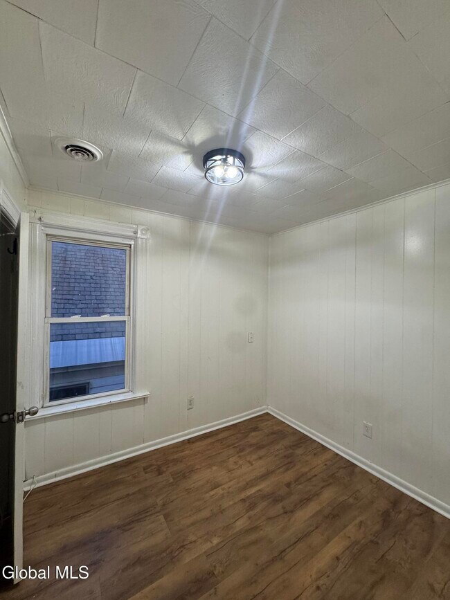 Building Photo - 1701 Carrie St