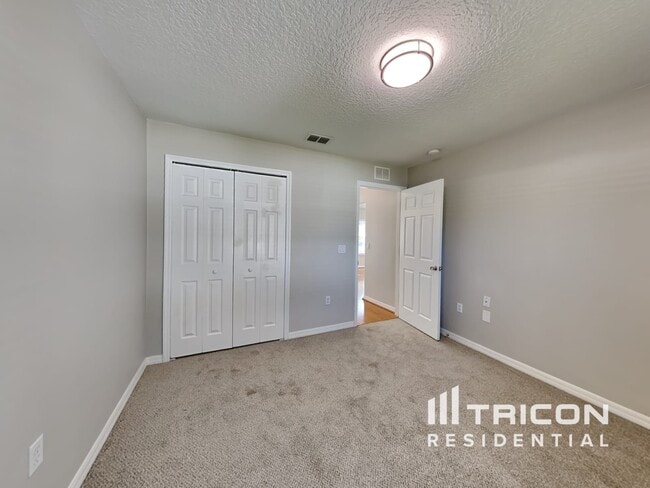 Building Photo - 128 Bud Hollow Dr