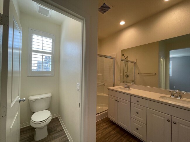 Building Photo - Stunning 3B/3BA in Imperial Beach W/ A/C, ...