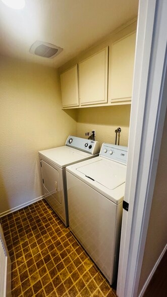 Laundry - 336 N Louise St