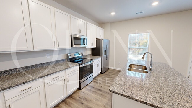 Building Photo - 223 Almaden St