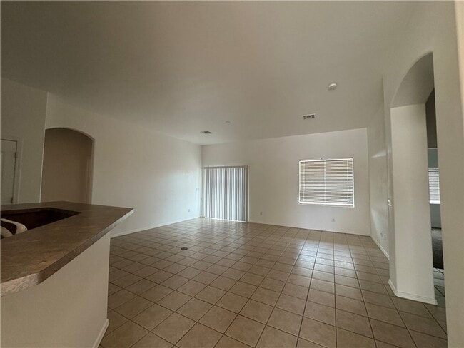 Building Photo - 2334 Silverthorne Dr