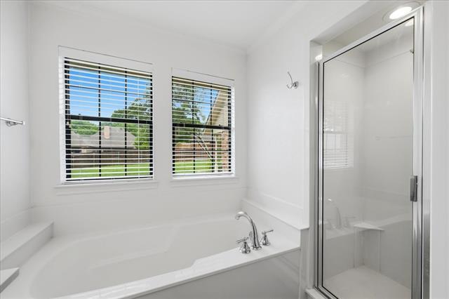 Building Photo - 1143 Bayshore Dr