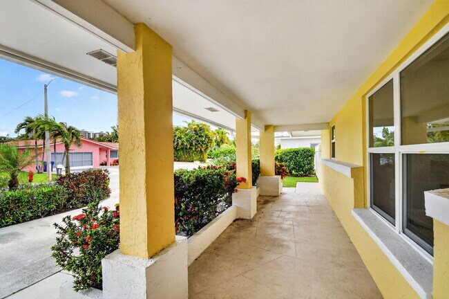 Building Photo - 1221 Singer Dr