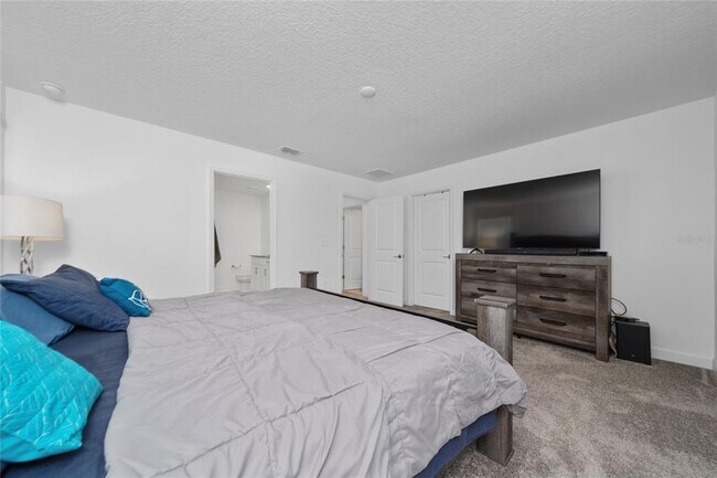 Building Photo - 11328 Listening Dr