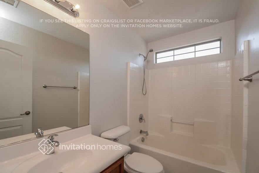 Building Photo - 15378 W Shangri La Rd