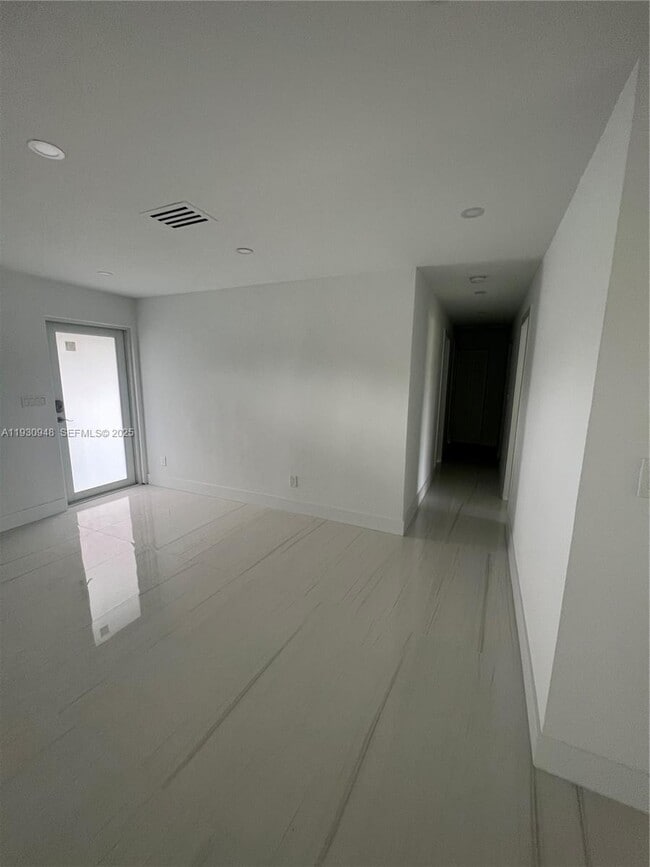 Building Photo - 14830 Harding Ln