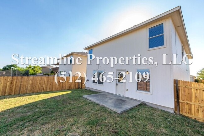 Building Photo - Beautiful 4 bedroom home in Del Valle!