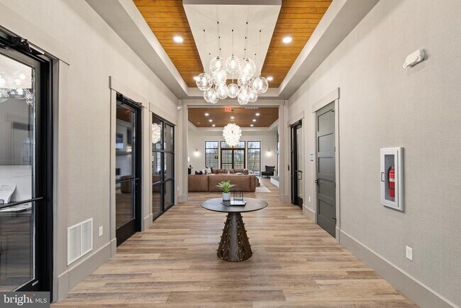 Building Photo - 2212 Hadley Blvd