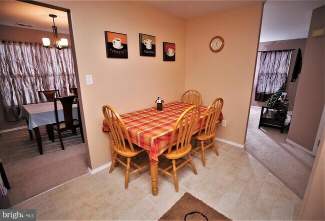 Building Photo - 1303 Blossom Cir