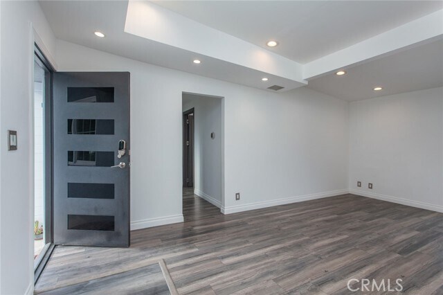 Building Photo - 9502 Laurel Canyon Blvd