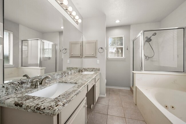 Building Photo - 11307 Travelers Way Cir