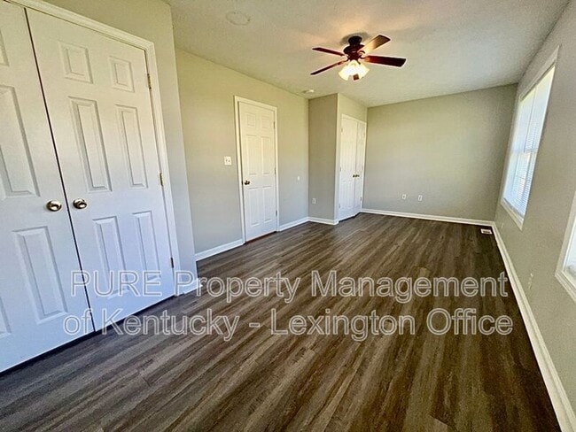 Building Photo - 2561 MacKenzie Ln