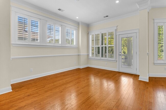 Building Photo - 3688 Maidstone Dr