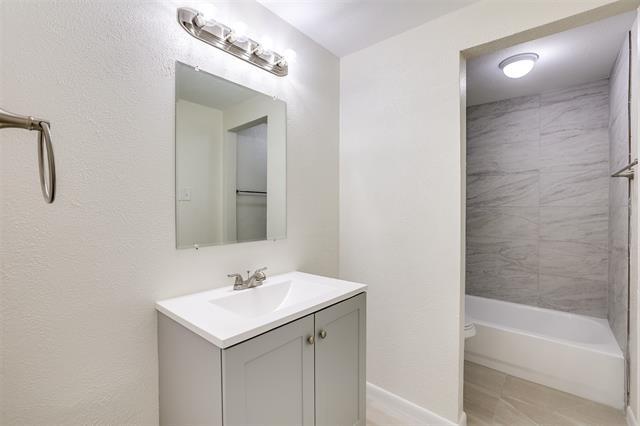 Building Photo - 4301 Oleander Trail