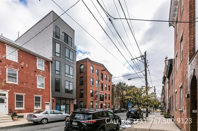Building Photo - 330 Cambridge St