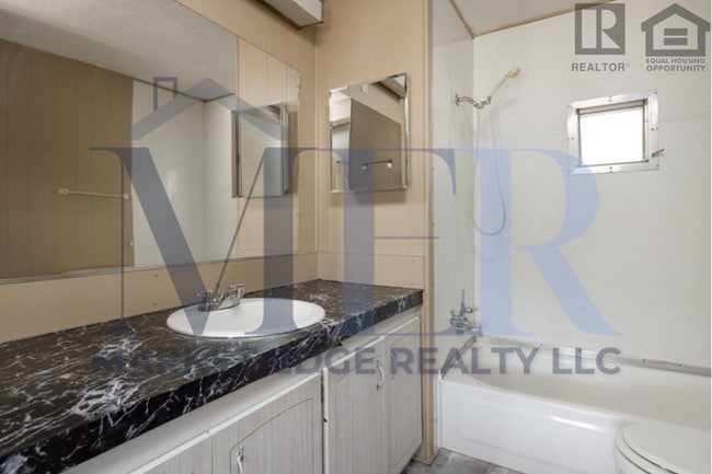 Building Photo - 2Bed/1Bath Mobile Home In Mesa! $1199 MOVE-IN SPECIAL! Move-In Ready on 3/12/2026!