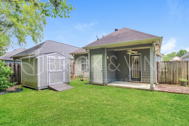Building Photo - 429 Tocoa Rd