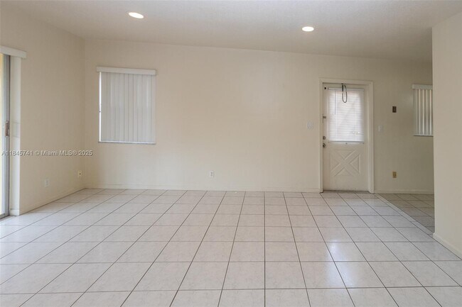 Building Photo - 8900 NW 38th Dr