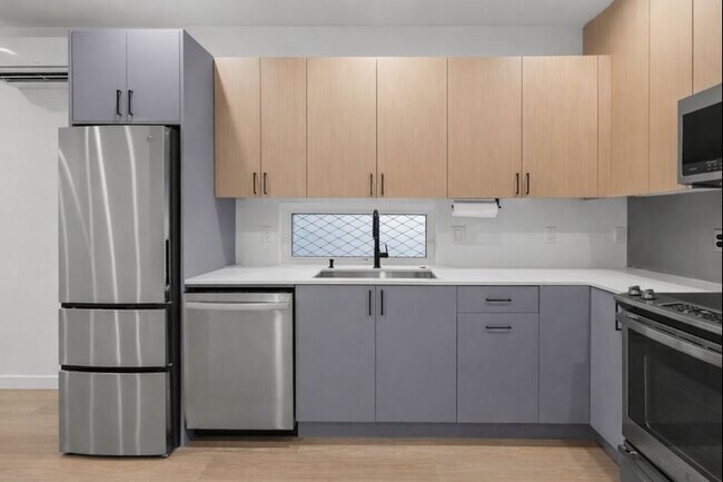 Building Photo - 10350 Wallingford Ave N