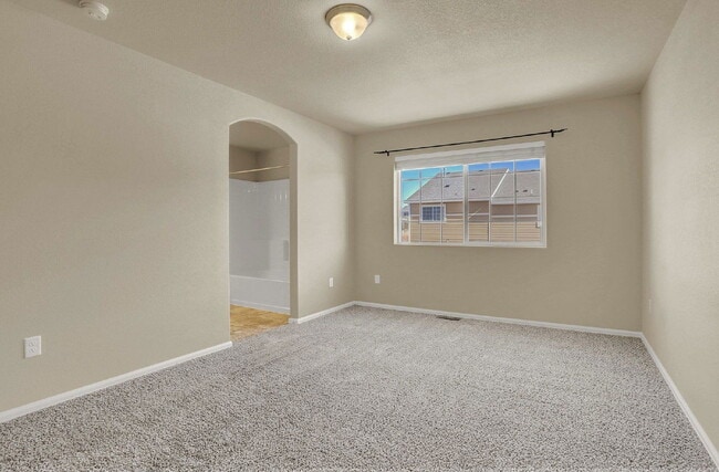 Building Photo - 1810 Final View Aly