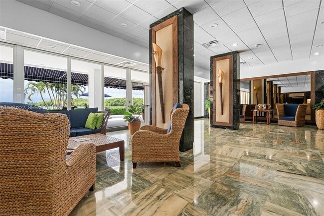 Building Photo - 500 Bayview Dr