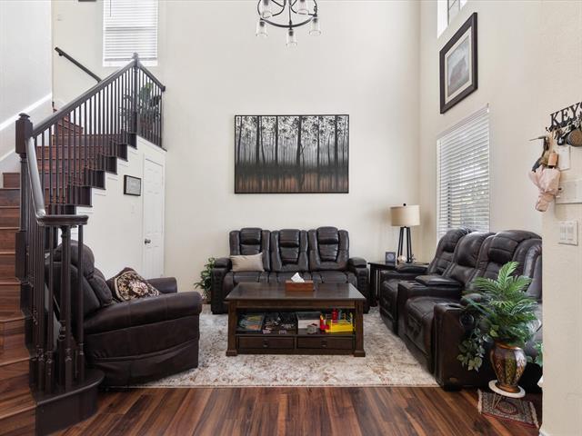 Building Photo - 635 Ridgemont Dr