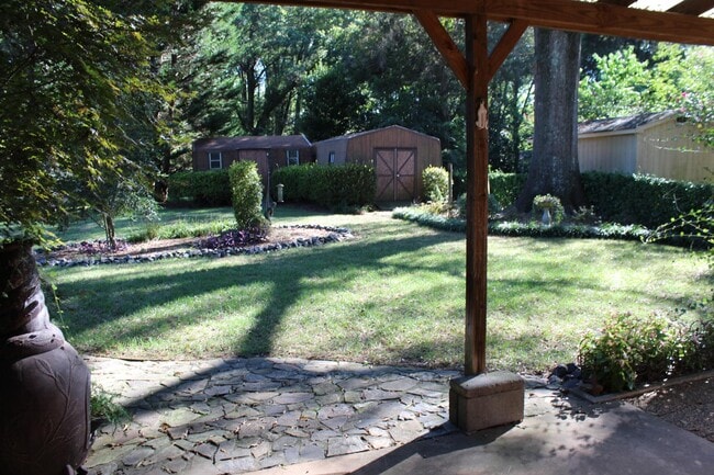 Building Photo - 3801 Stokes Ave