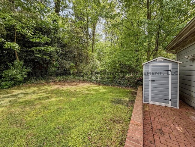 Building Photo - 500 Ashworth Rd